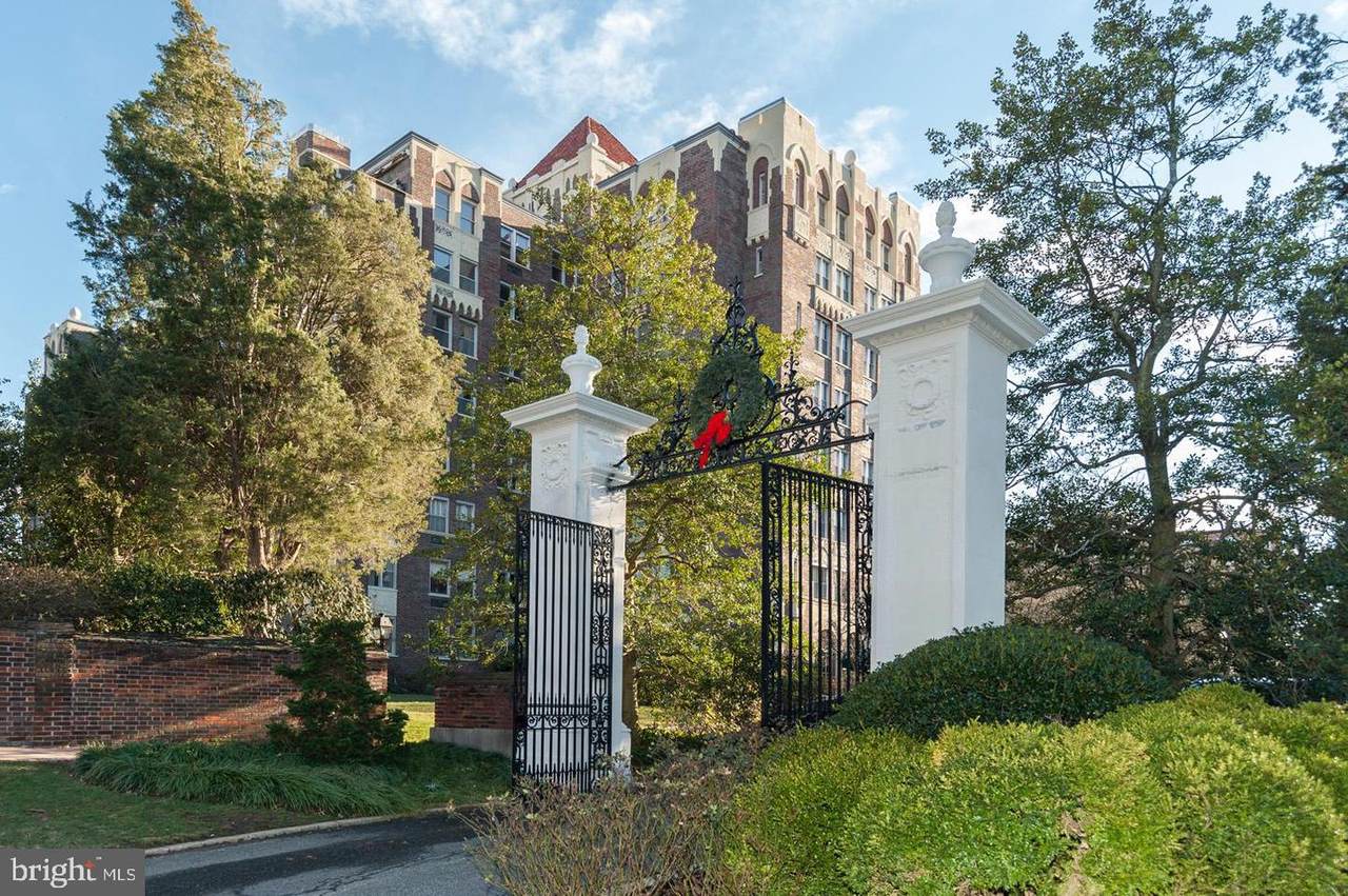 4000 Cathedral Avenue - Photo 1