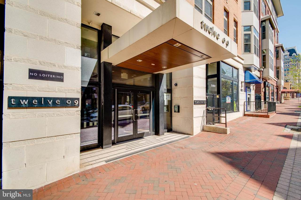 1209 Charles Street - Photo 1