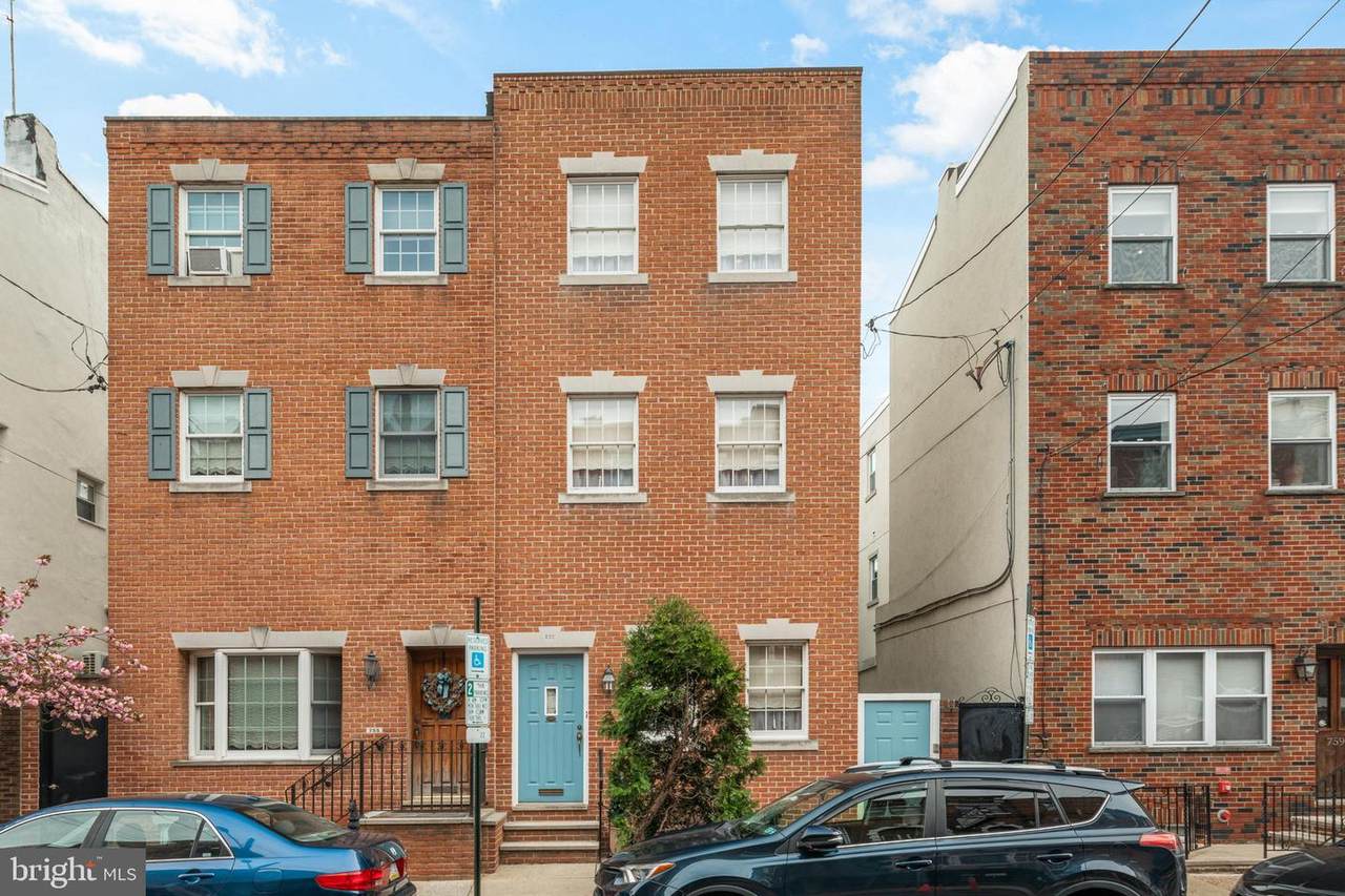 757 9TH Street - Photo 1