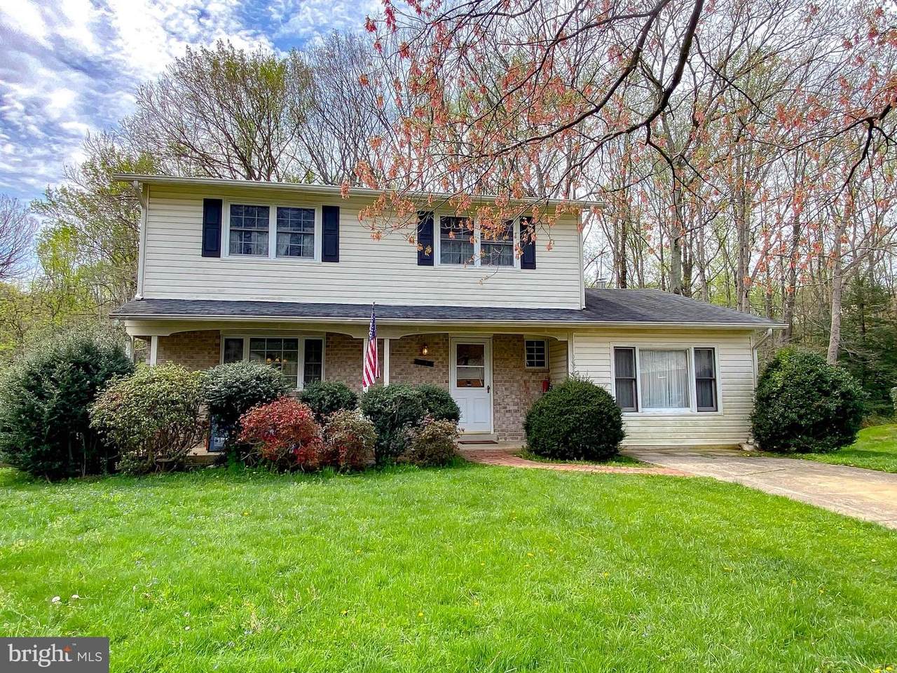 5312 Gainsborough Drive - Photo 1