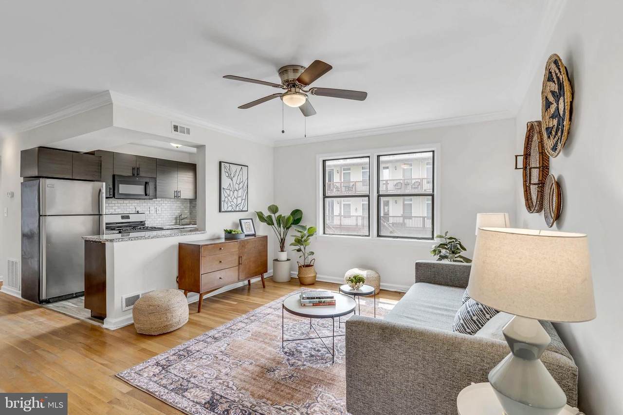 613 Hamlin Street - Photo 1