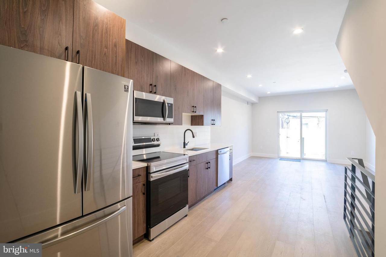 2147 Franklin Street - Photo 1