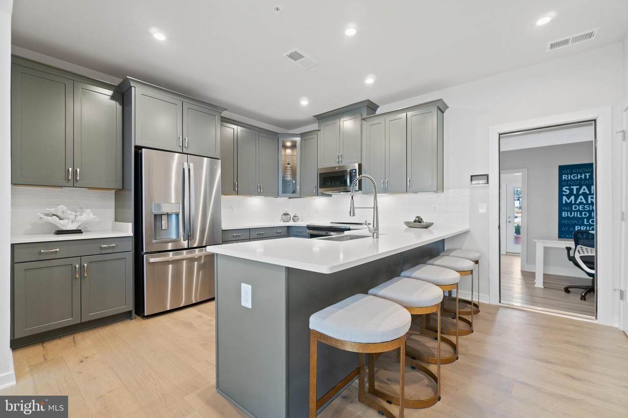 206 Park Central Terrace - Photo 1