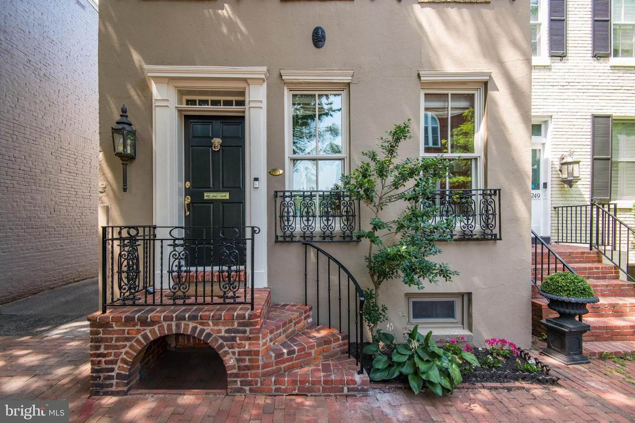 3253 P Street - Photo 1