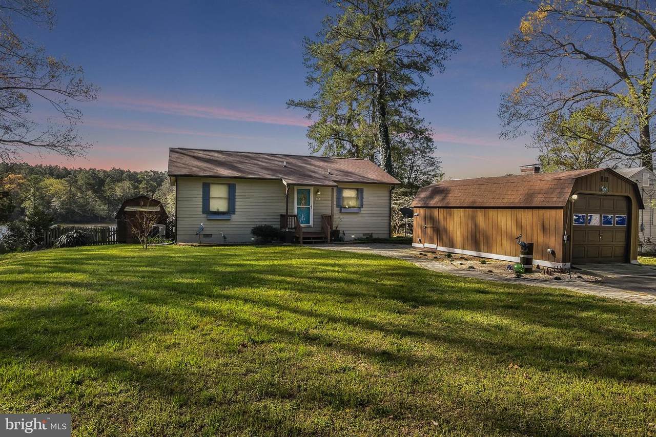342 Maple Lane - Photo 1
