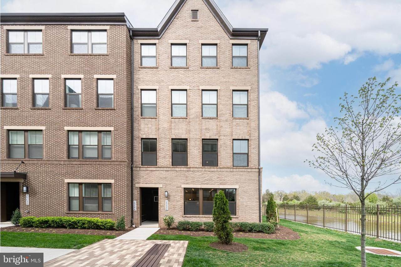 20646 River Liffey Terrace - Photo 1