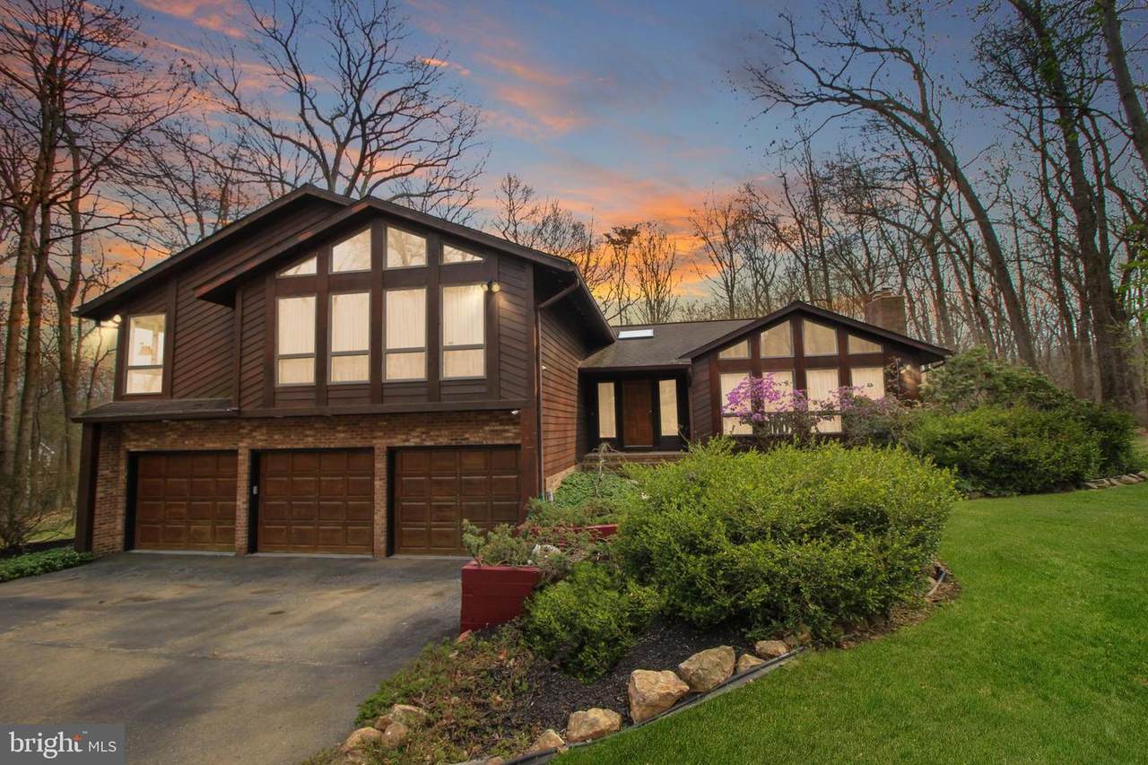 15 Chris Eliot Court - Photo 1