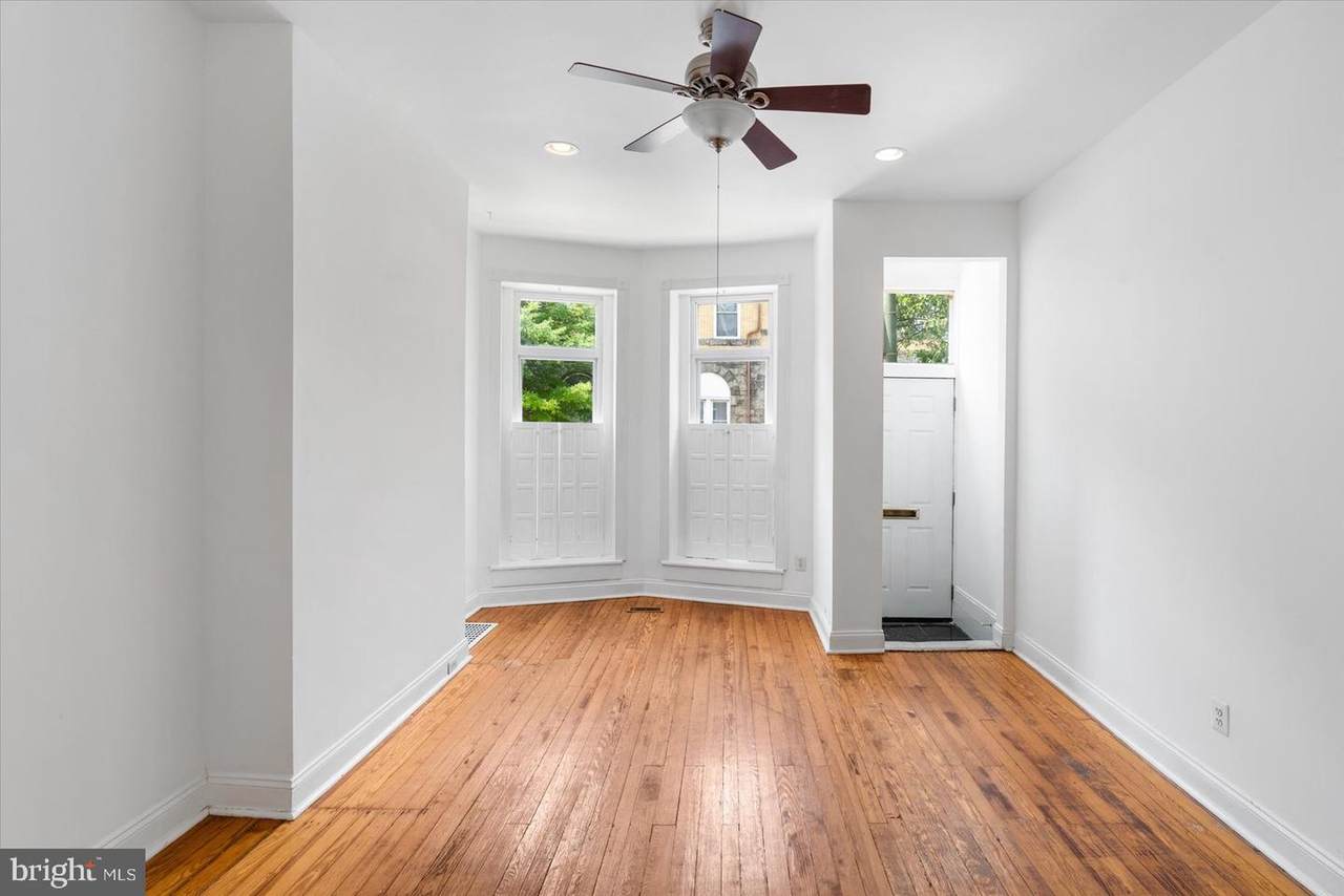 2423 Calvert Street - Photo 1