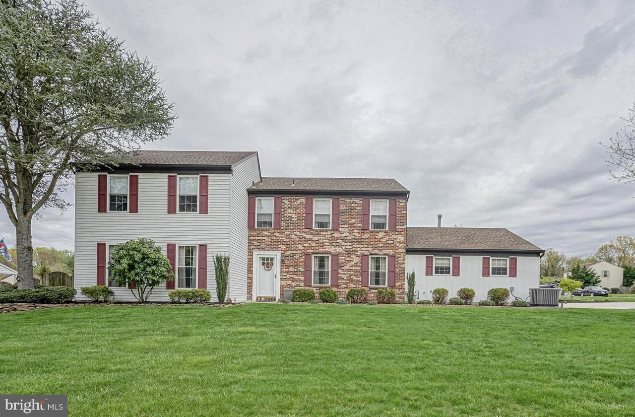203 Shelly Lane - Photo 1