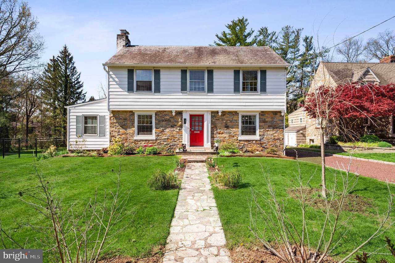 37 Green Avenue - Photo 1