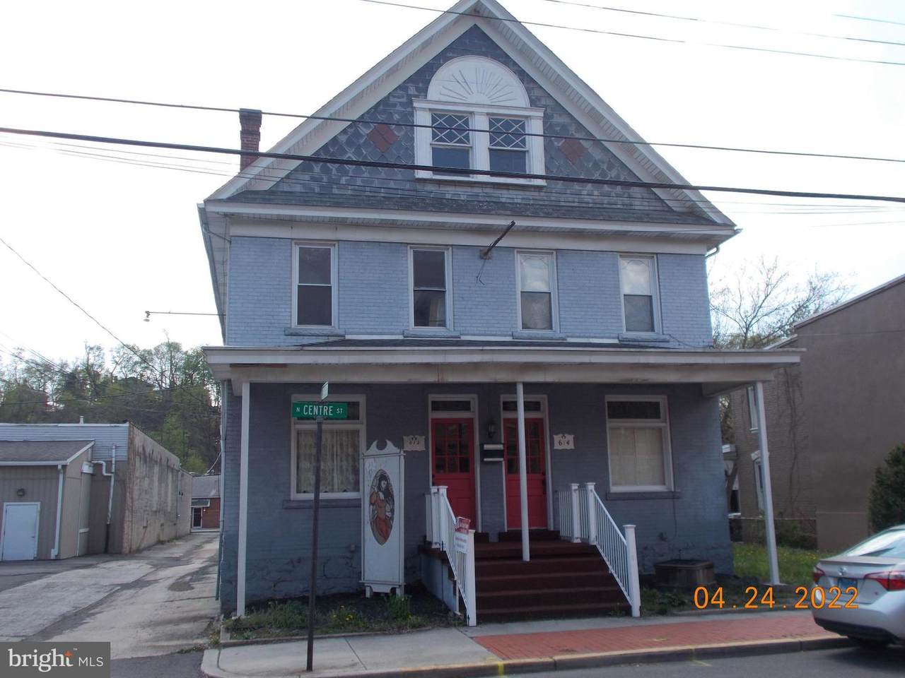 612 Centre Street - Photo 1