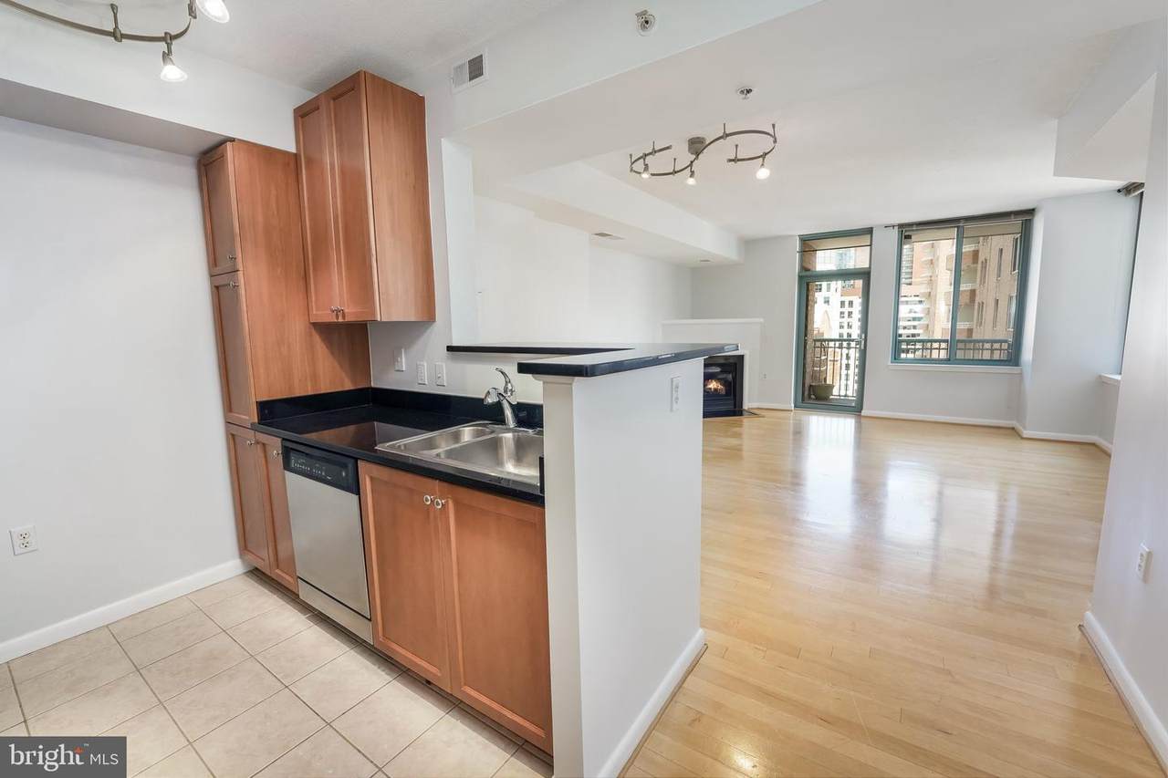851 Glebe Road - Photo 1