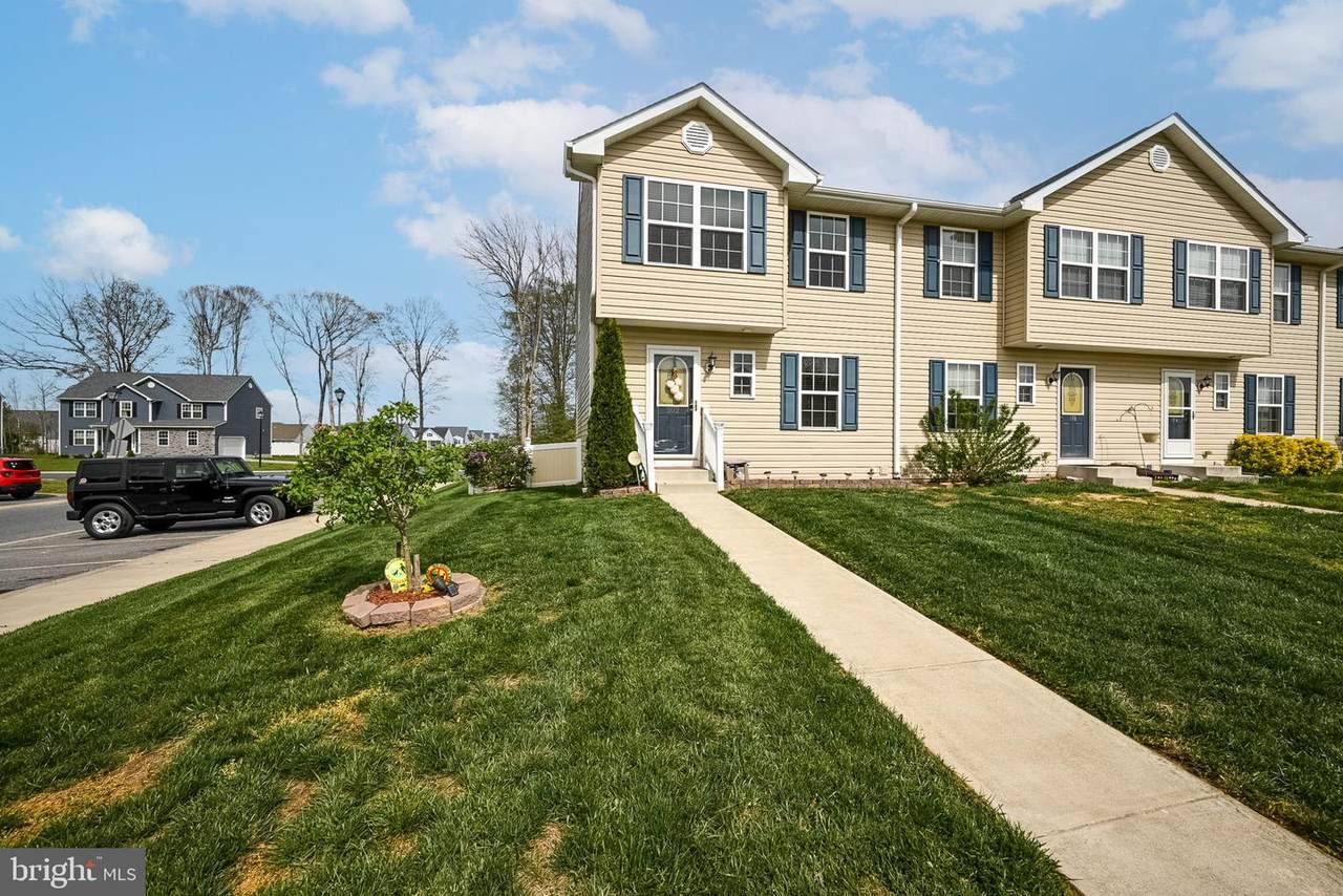 202 Bay Hill Lane - Photo 1