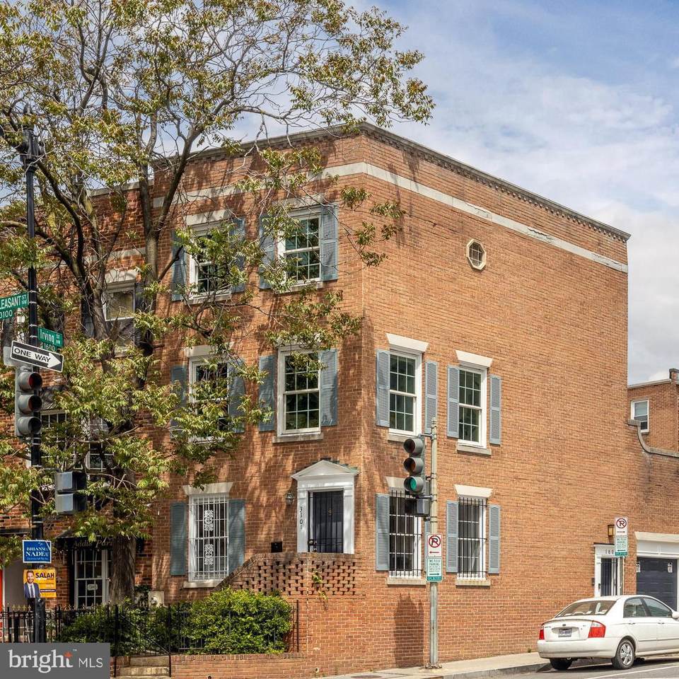 1605 Irving Street - Photo 1