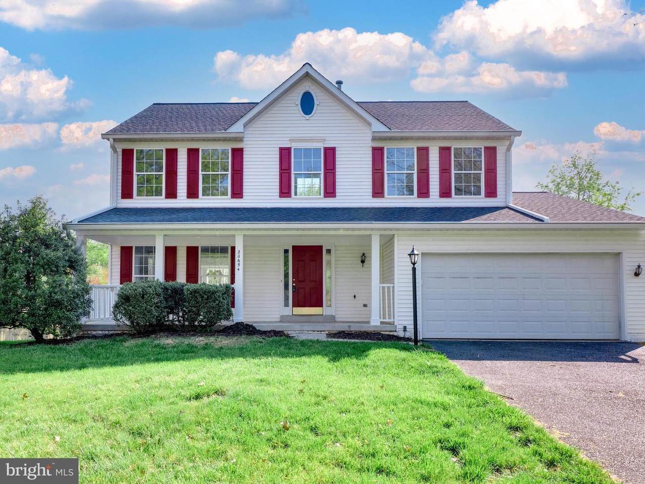 20654 Oakencroft Court - Photo 1