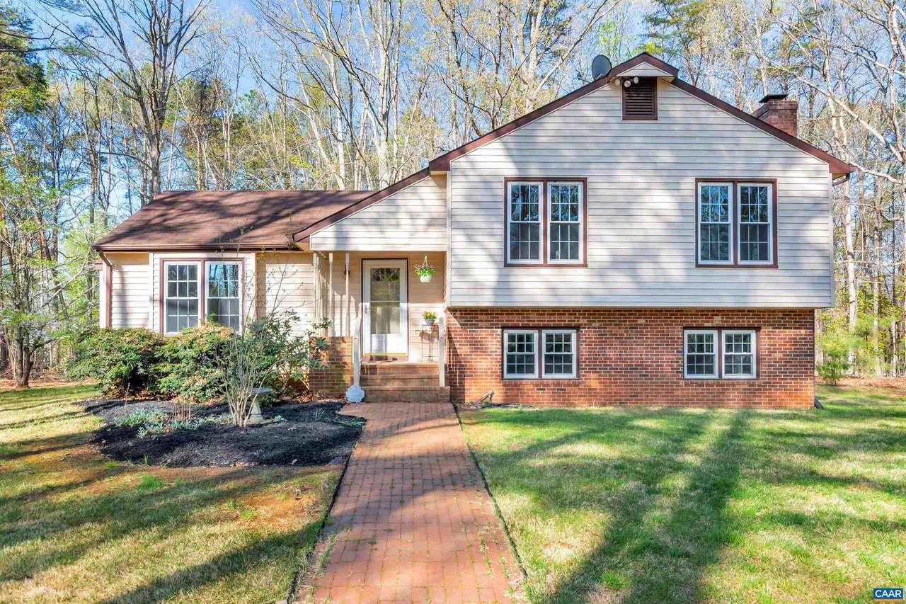 1500 Running Deer Dr - Photo 1