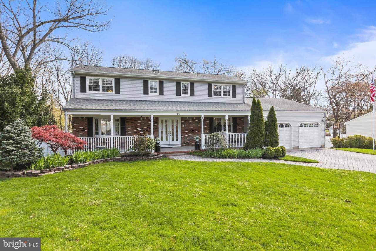 35 Sandalwood Drive - Photo 1