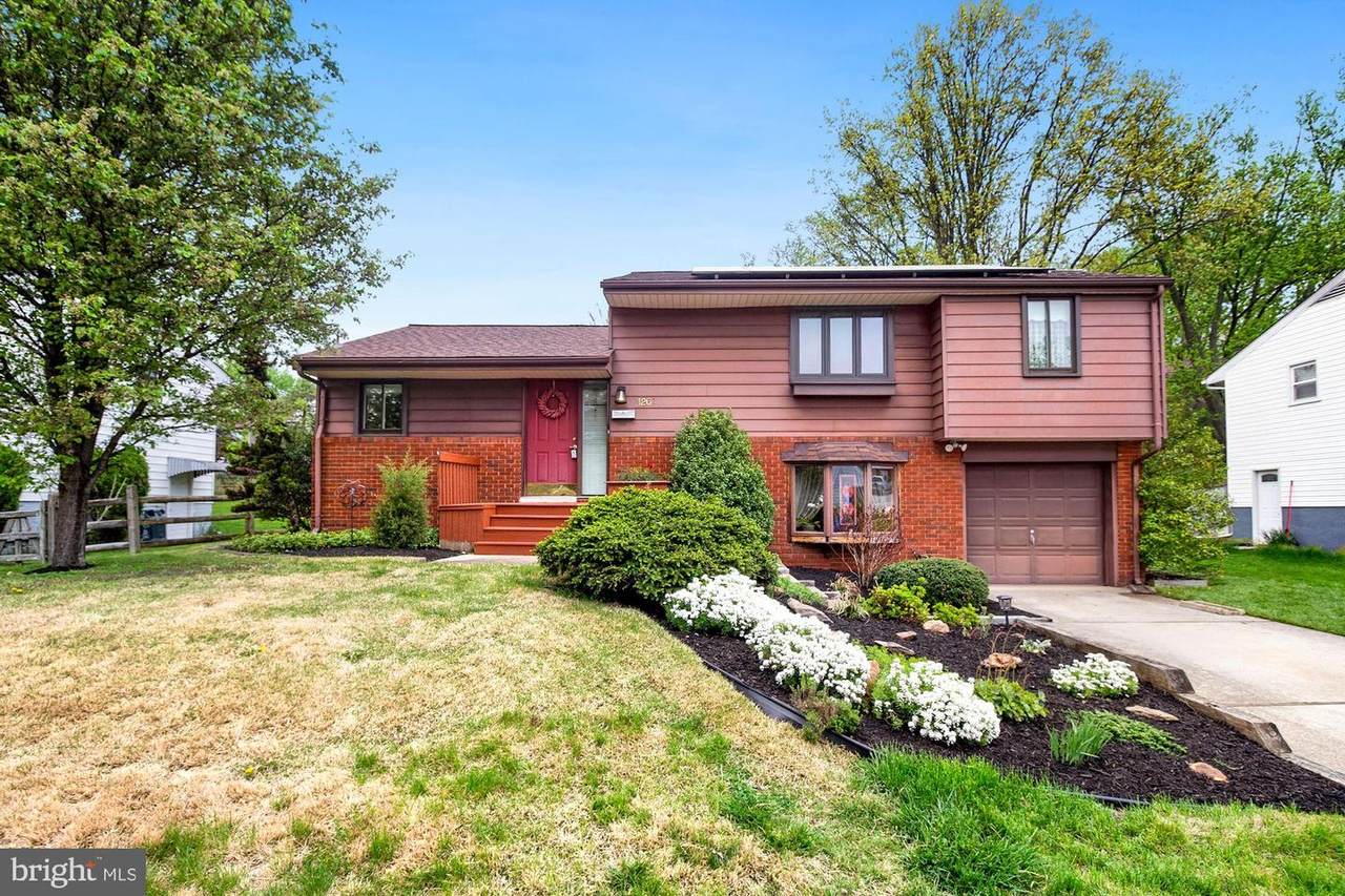 126 Warwick Drive - Photo 1