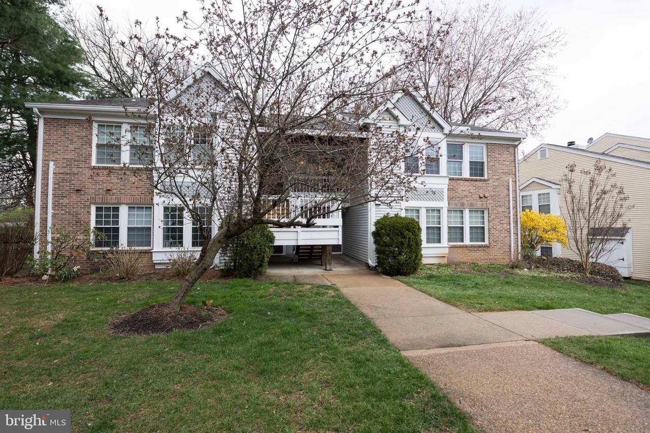 3402 Lakeside View Drive - Photo 1