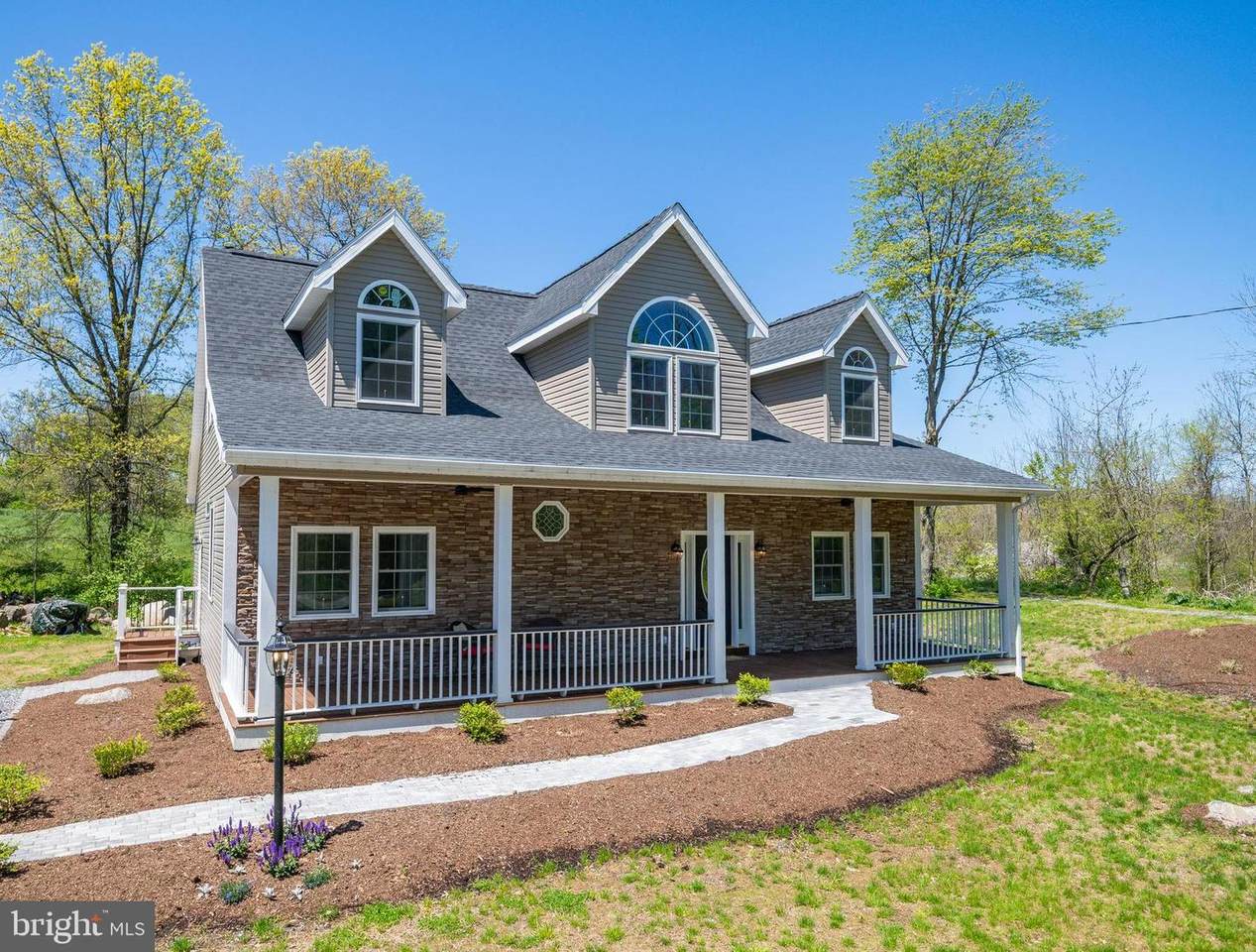 58 Chestnut Street - Photo 1