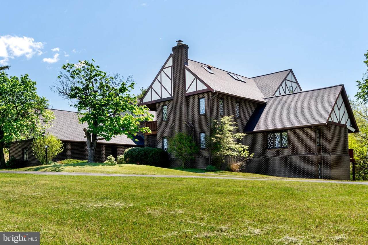 6101 Brooklyn Bridge Road - Photo 1