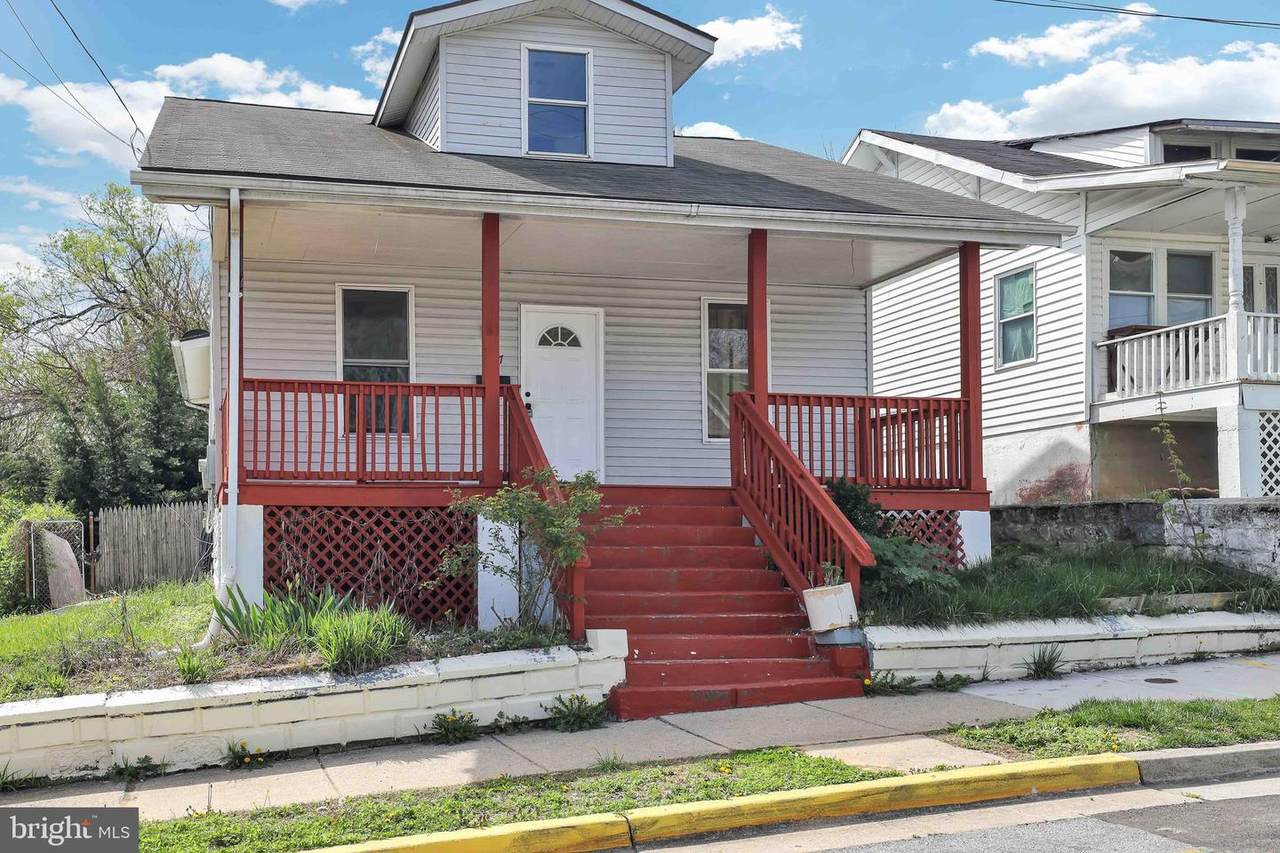 4017 Lawrence Street - Photo 1