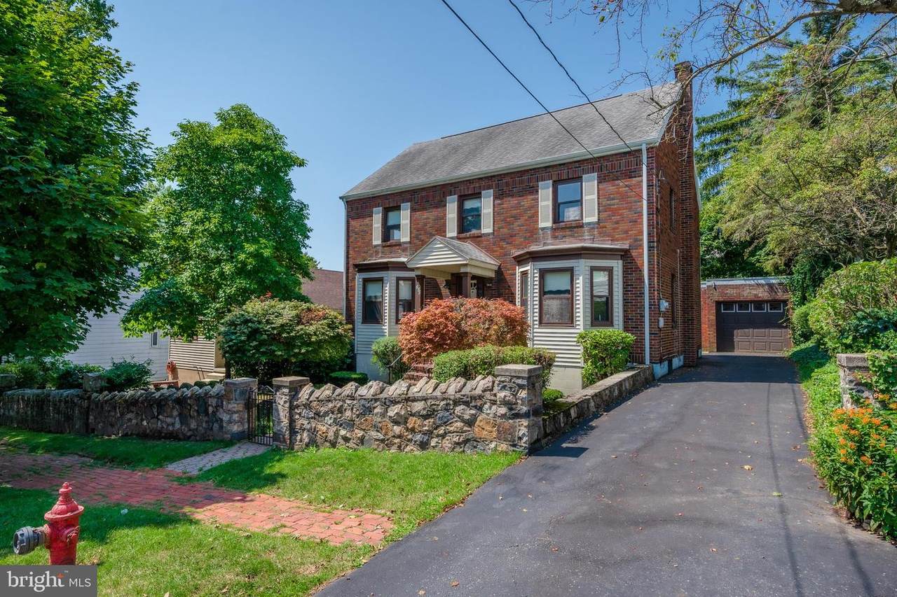 220 Lehigh Street - Photo 1