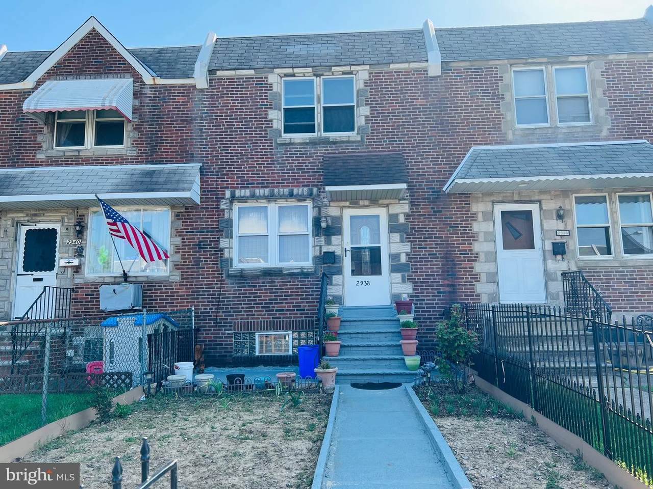 2938 Fanshawe Street - Photo 1