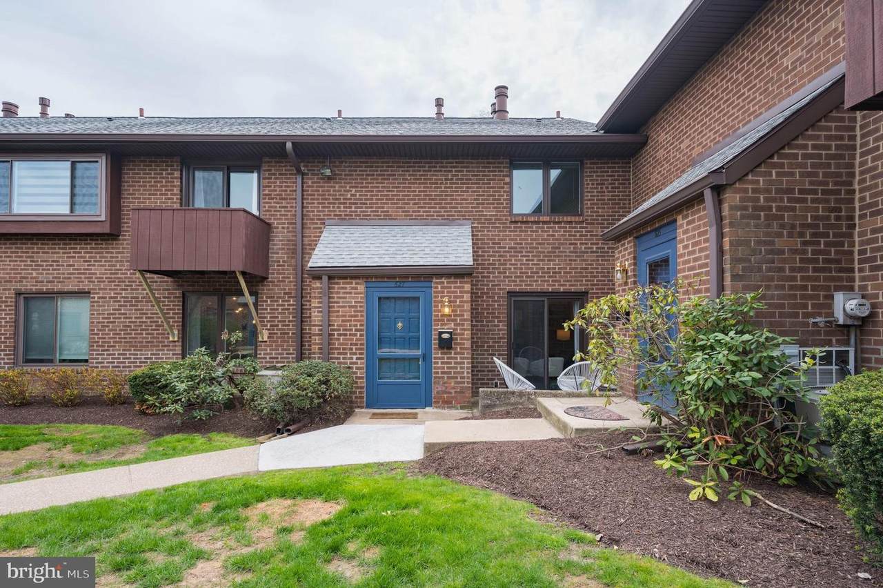 700 Ardmore Avenue - Photo 1