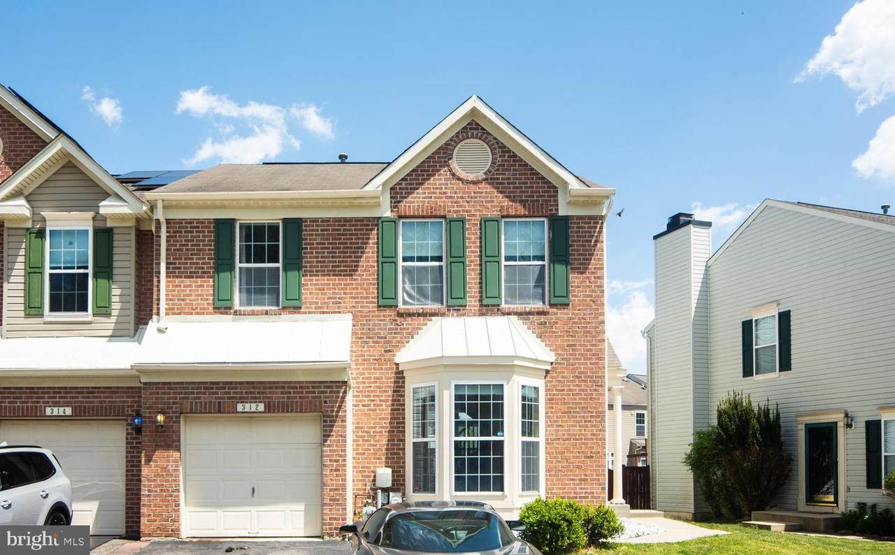 312 Timberbrook Court - Photo 1