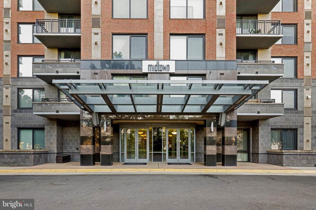 2451 Midtown Avenue - Photo 1