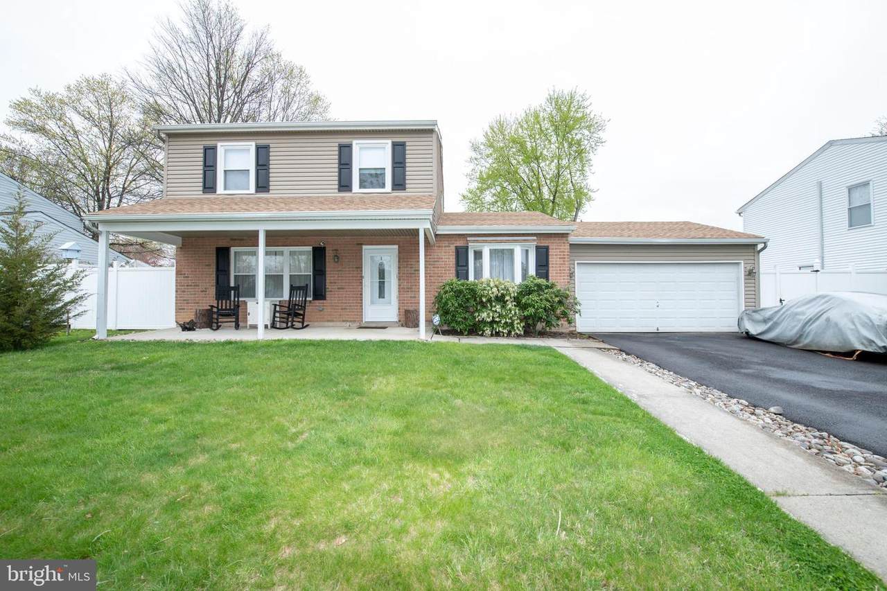 3224 Glendale Drive - Photo 1