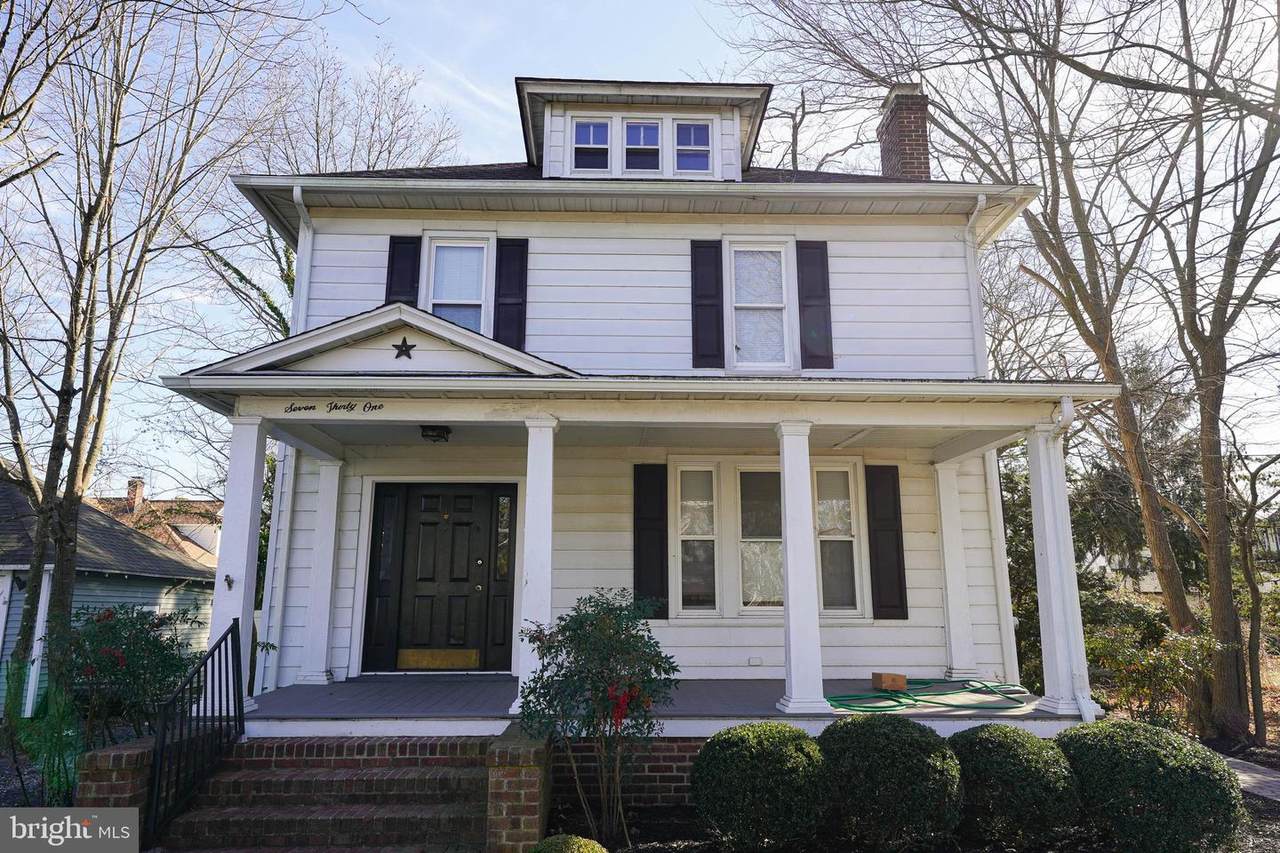 731 Smith Street - Photo 1
