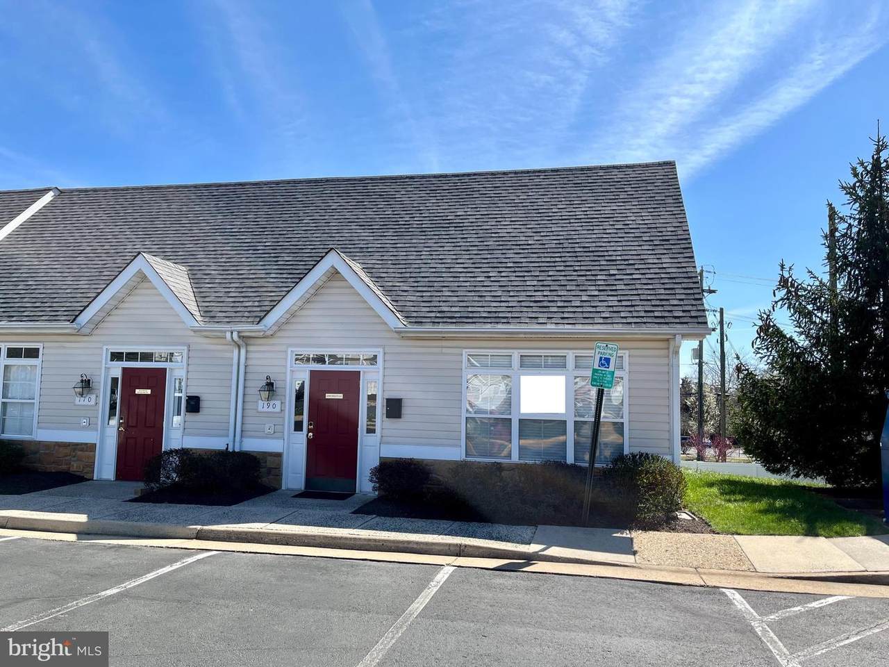 20604 Gordon Park Square - Photo 1
