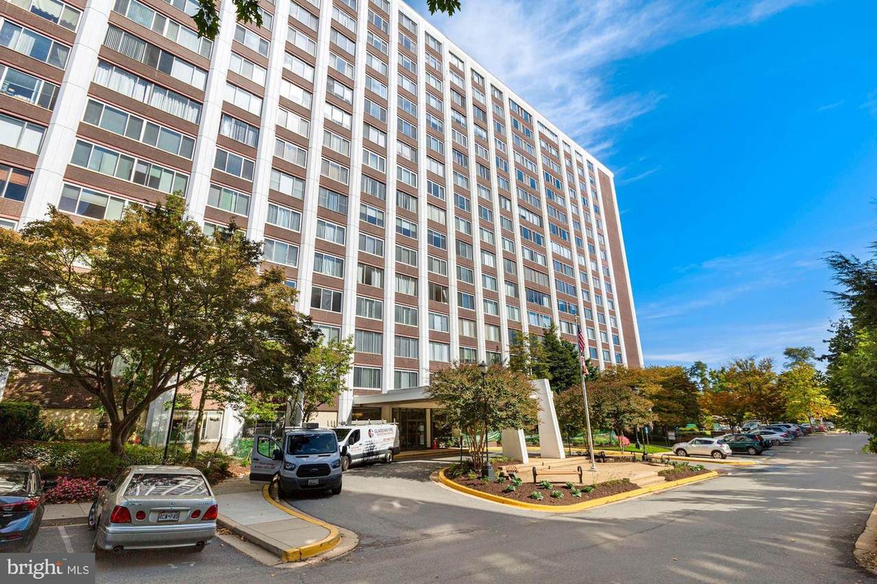11801 Rockville Pik - Photo 1