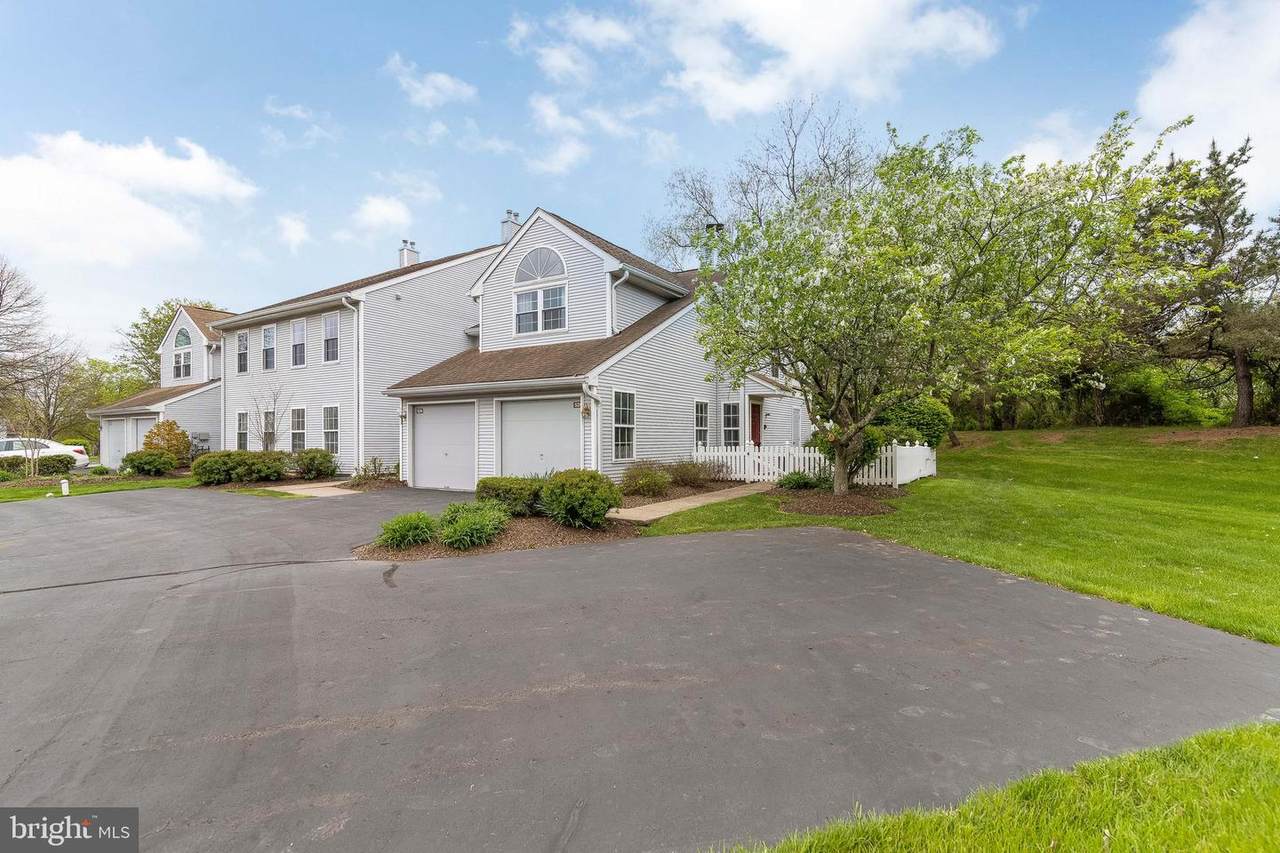 526 Cedar Hollow Drive - Photo 1