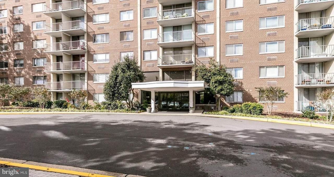 2059 Huntington Avenue - Photo 1