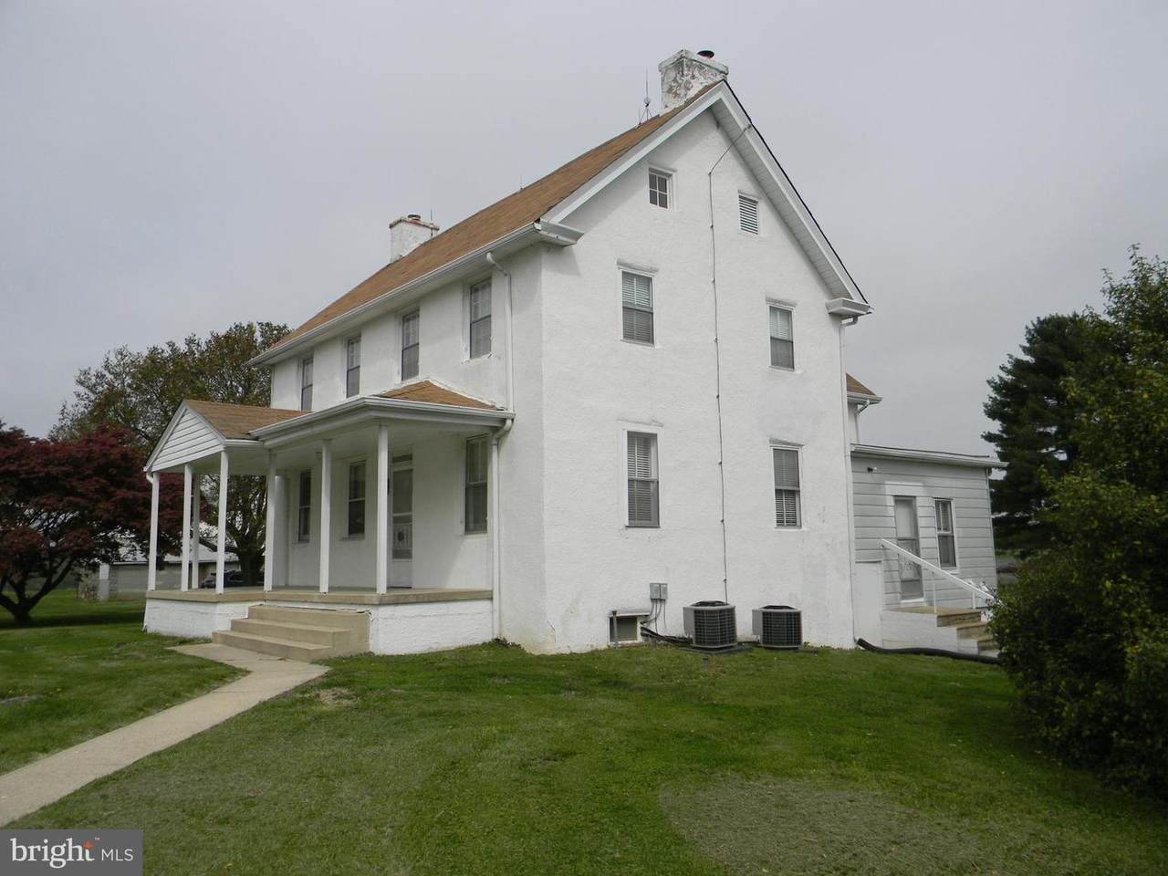 863 Lombard Road - Photo 1