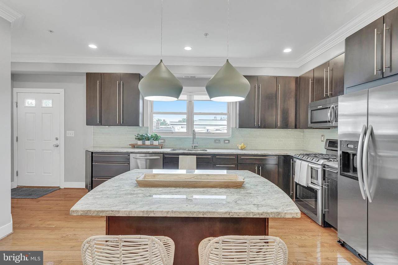 438 Oakdale Place - Photo 1
