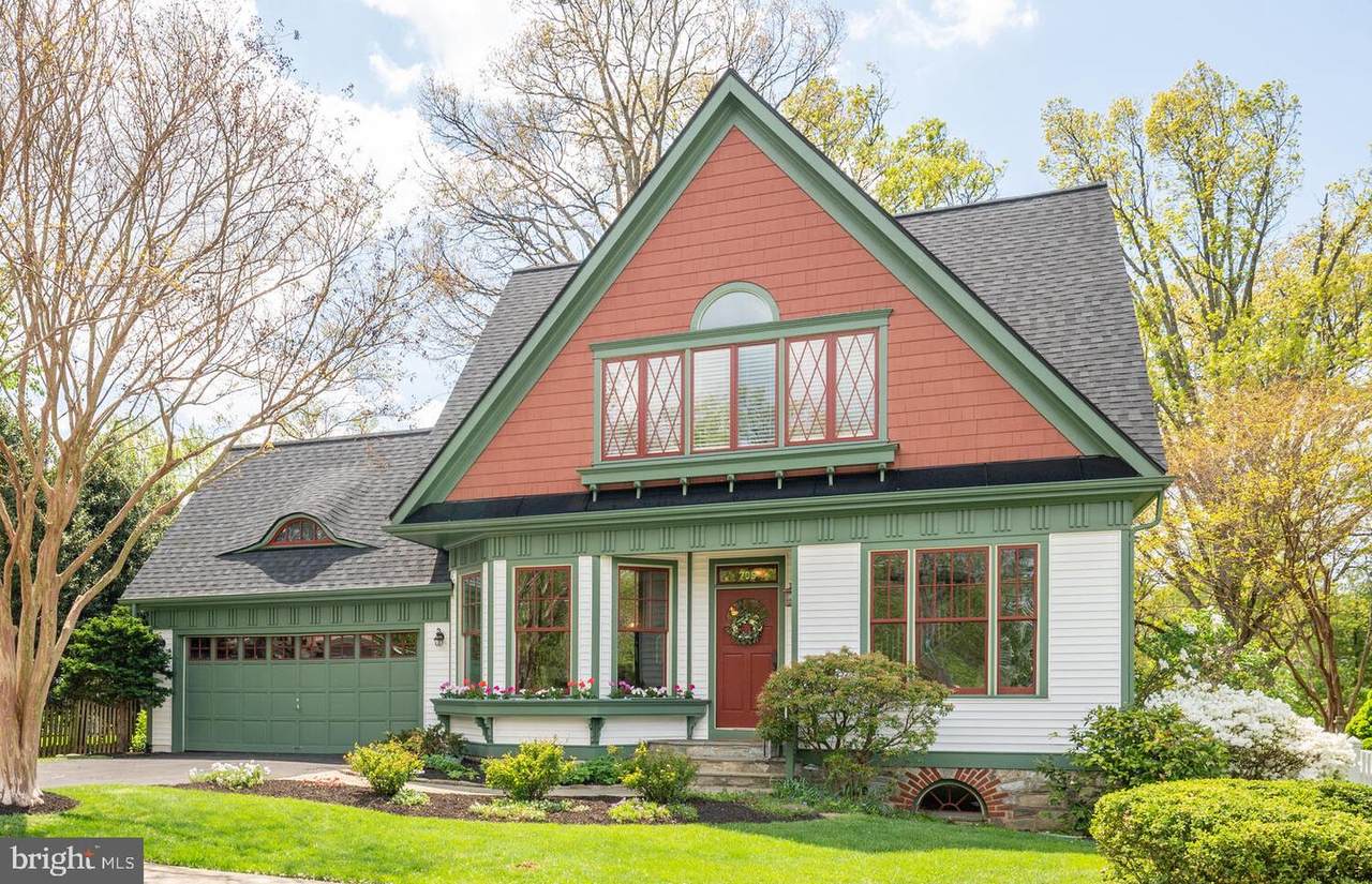 709 Glyndon Street - Photo 1
