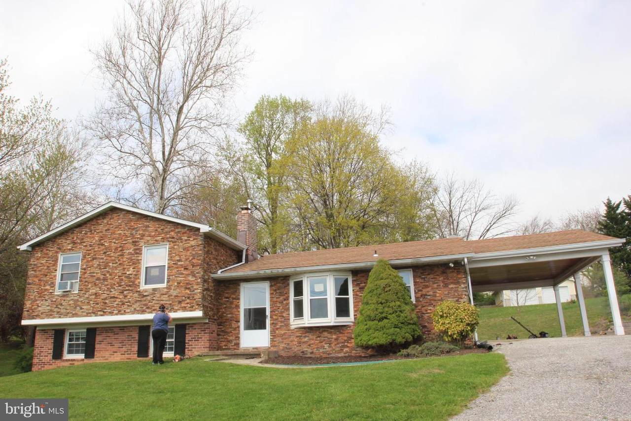 1032 Old Westminster Pike - Photo 1