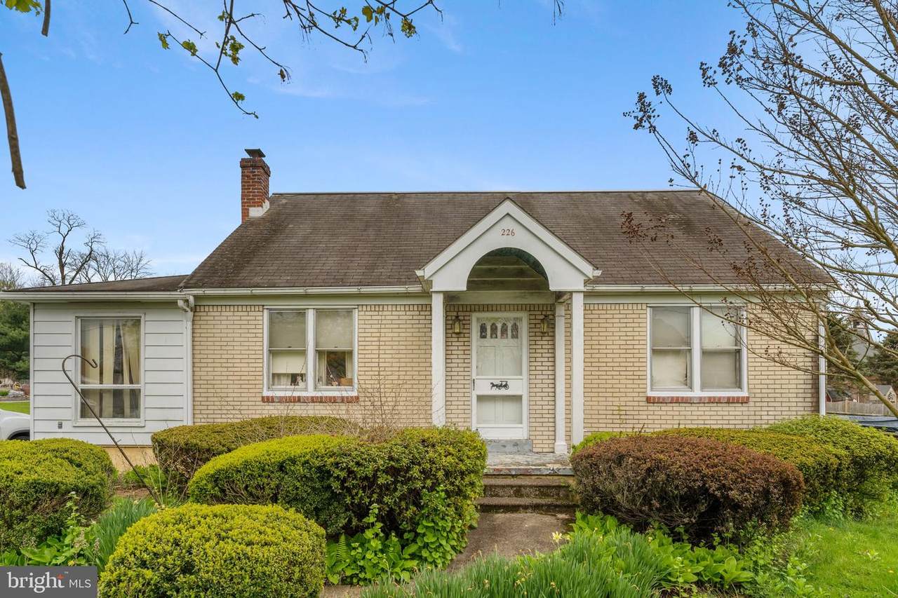 226 Hause Avenue - Photo 1