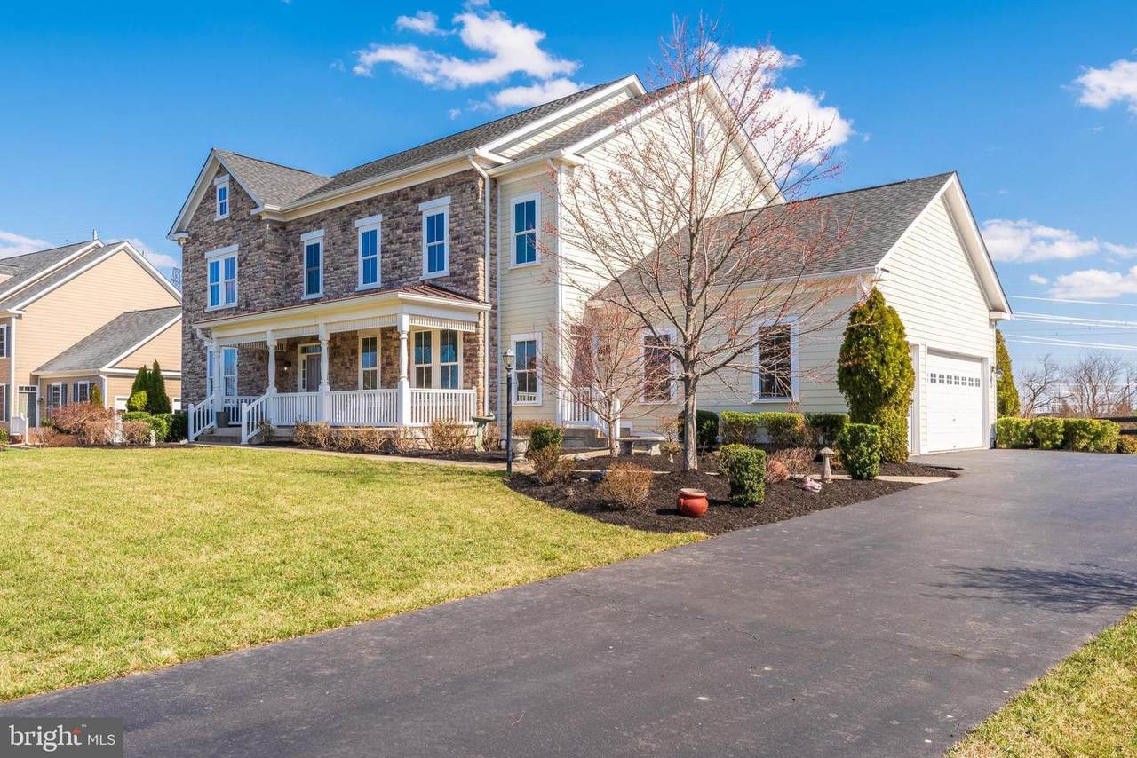 41959 Barnsdale View Court - Photo 1