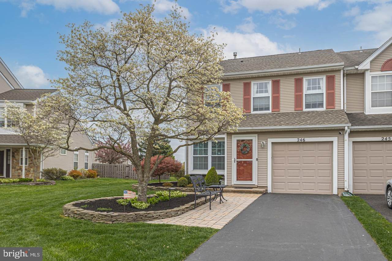 246 Sequoia Drive - Photo 1