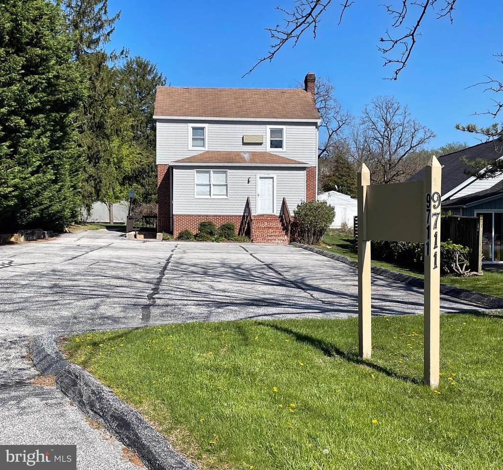 9711 Monroe Street - Photo 1