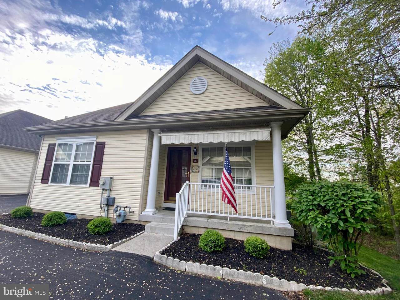 10 Windsor Lane - Photo 1