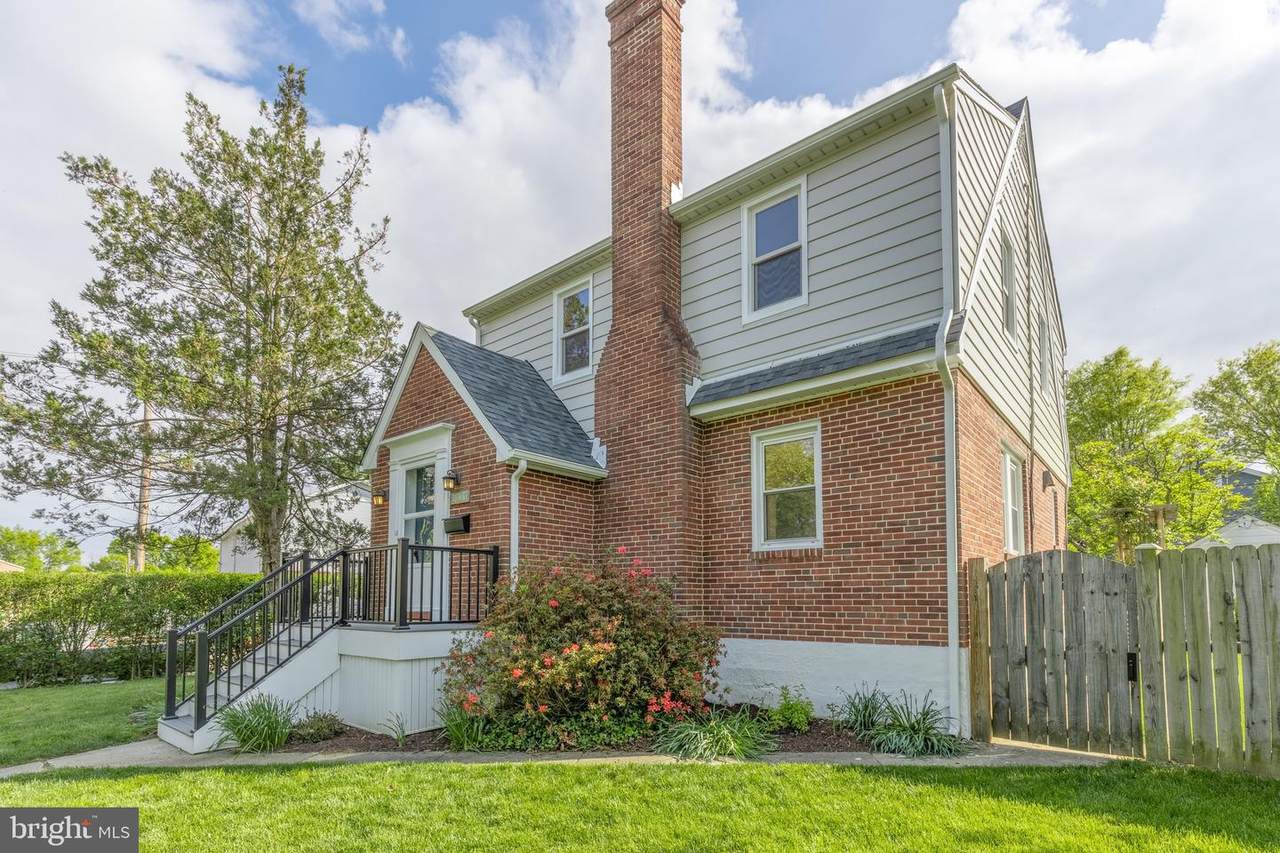 3221 Evergreen Avenue - Photo 1