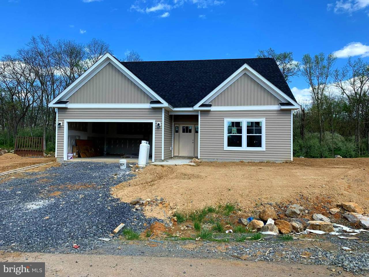 182 Moonstone Drive - Photo 1