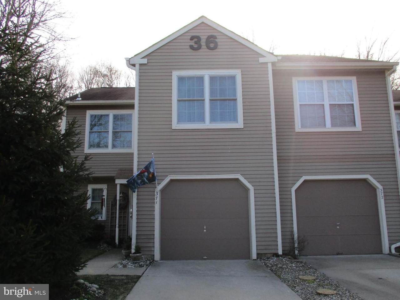 371 Inverness Court - Photo 1