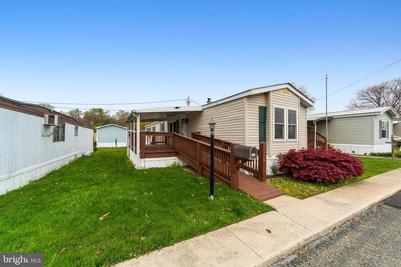 327 Delta Road - Photo 1